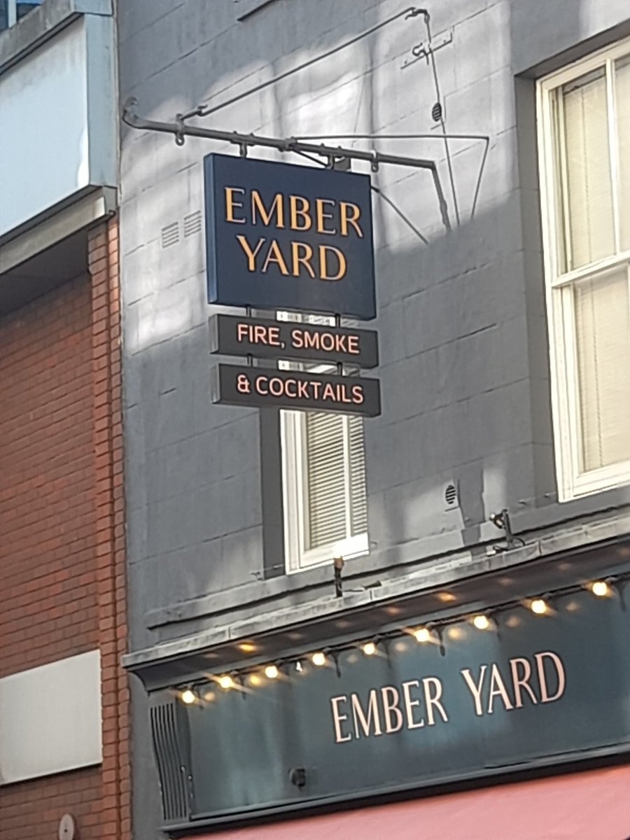Baddie48ofARSE's tweet photo. #ARSE #InLondon
~Report frm yr local Newshound & Inkslinger~
HAD A LITTLE WANDER up to Berwick St yest, the inspo for Whickber Street. It's a VERY long street.
I found a very interesting looking record shop in a delightful shade of yellow!
And who would run such a place called Ember Yard which is apparently full of fire, smoke and alcohol?!
Walker's Court at one end, is full of Seamstresses...I half expected to bump into Mrs Sandwich!