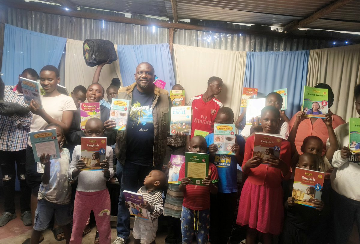MajimajiKenya's tweet image. After welcoming @EstherPassaris on Saturday, yesterday I made a follow up visit to Good Luck Educational and Rescue center in Embakasi Ward, Embakasi East Constituency.
I donated text books to aid quality education and blankets for their warmth. 
#TogetherWeCan @JalangoMwenyewe