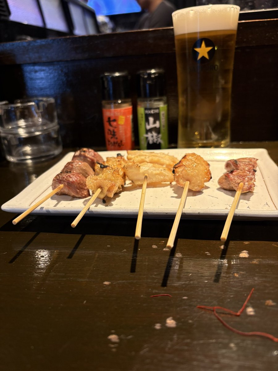 peritei07's tweet photo. 会社の飲み会があり、鳥貴族だったんです。

口が肥えただなと感じた飲み会でした。

立ち飲み屋のクオリティやそもそもクオリティが高いお店に行き過ぎてた事に反省。

立ち飲み屋の焼き鳥屋さんの画像です。

#いっさ https://t.co/4nxYWequGp