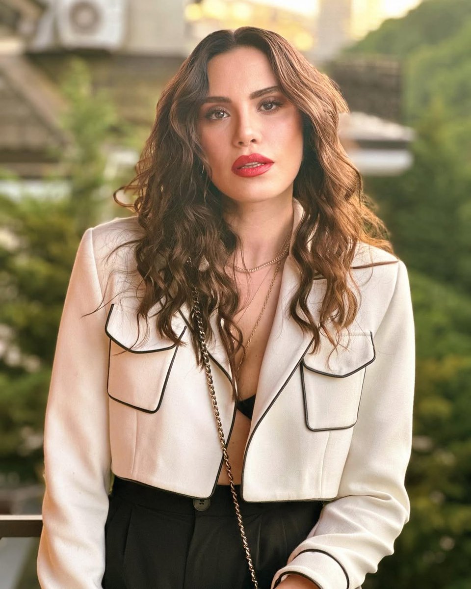 Bee Haber tweet media