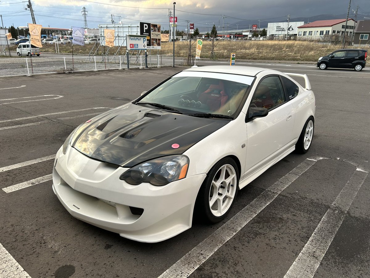 ___ksk2021's tweet photo. もうおじさんなので30分乗れば満足。
車検有るって良いナァ https://t.co/5whyf8Nurl