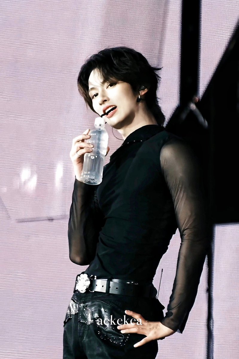 ^≖◡≖^ ੭ tweet media