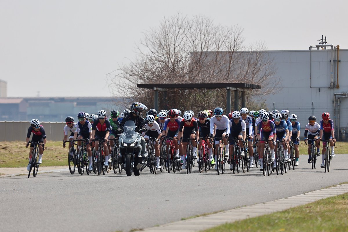 あきひこ tweet media