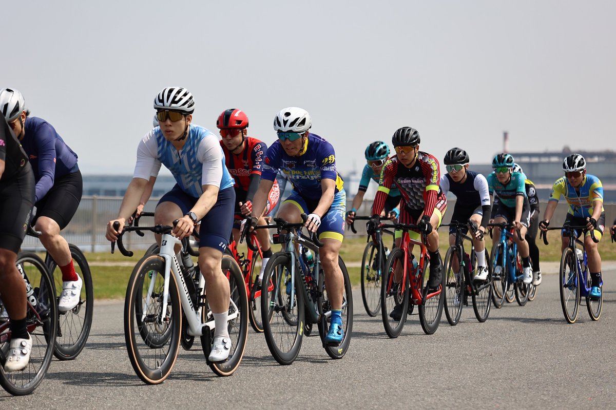 あきひこ tweet media