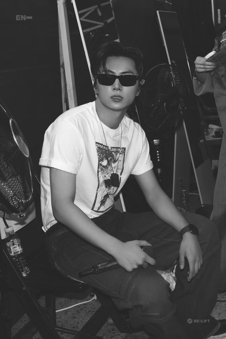 Nuhhat | ot7 tweet media