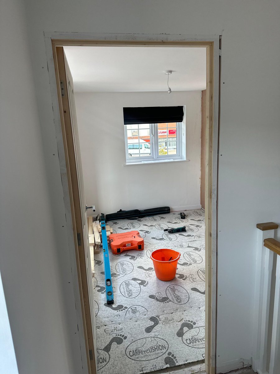 Airwaves Maintenance is actively delivering void refurbishment works across housing accommodation, ensuring properties are brought back to a high standard efficiently and ready for new occupants.

#PropertyMaintenance #VoidRefurbishment #SocialHousing #HousingMaintenance #Refurb