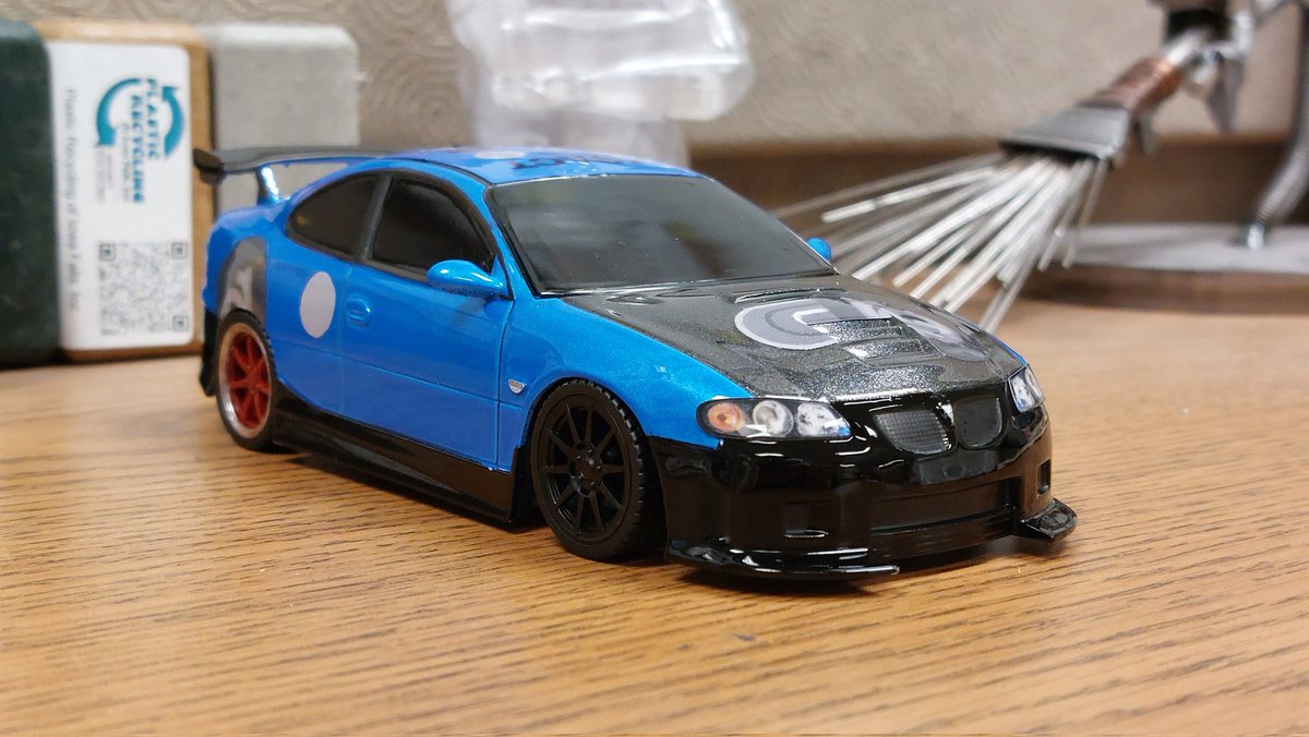 PrintedLeander tweet media