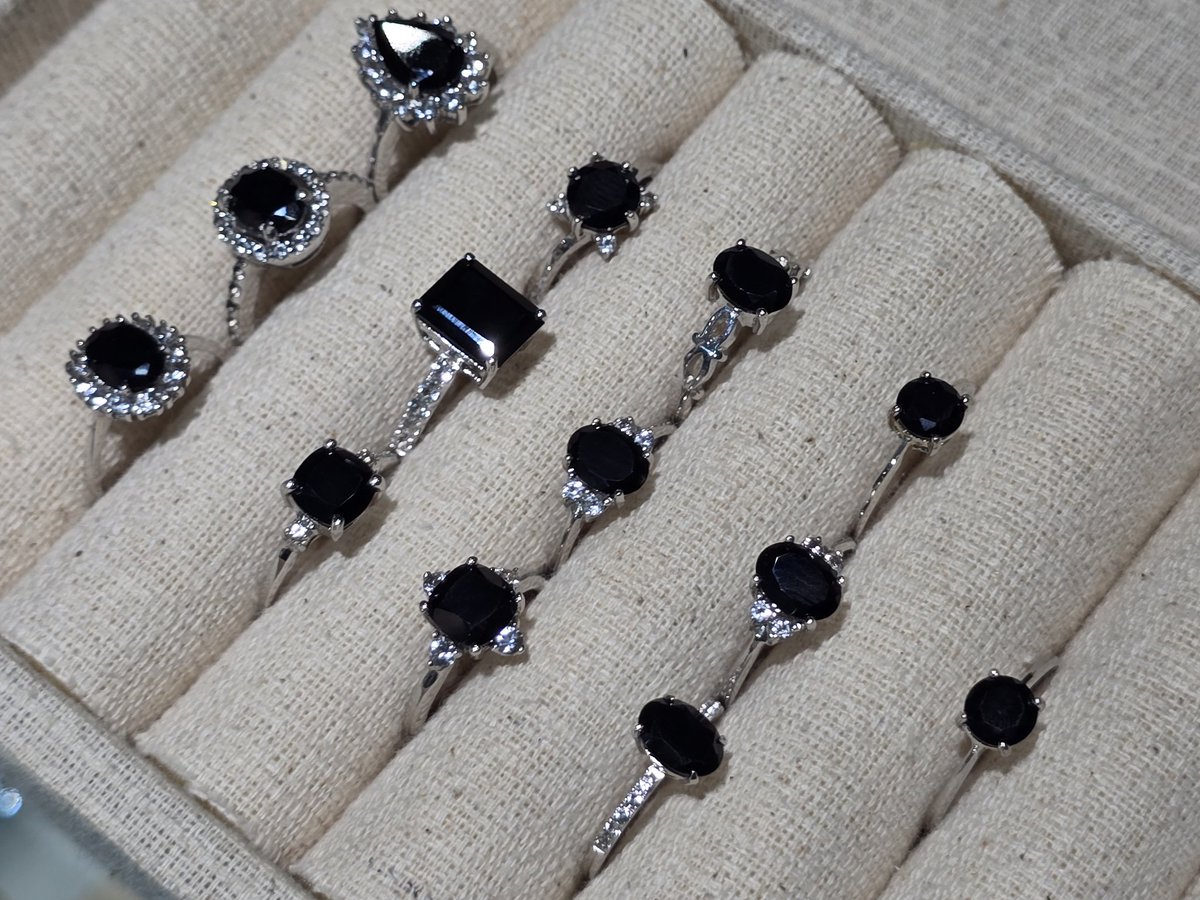 Stoneinroom tweet media