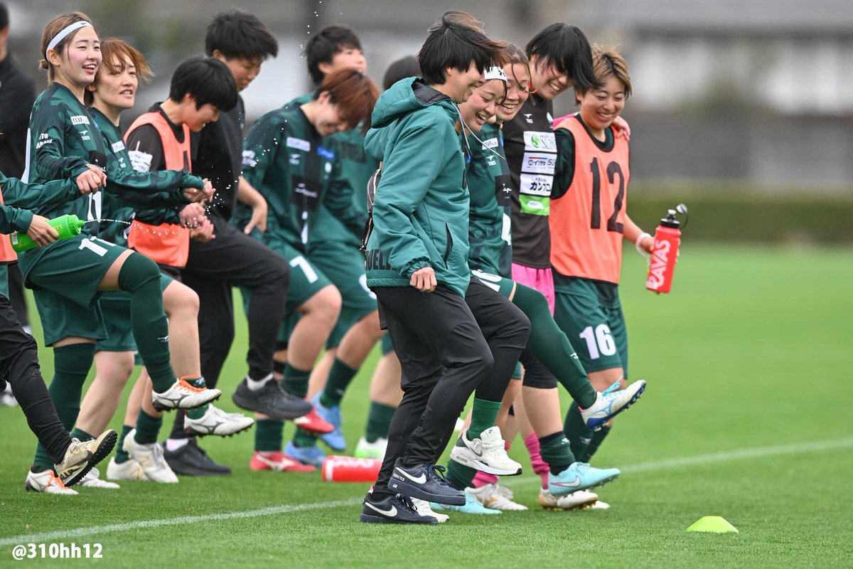 _310hh12's tweet photo. @moritahirono915 @ciruelaofficial 試合後のシルエラマーチ
#茨城水戸シルエラ https://t.co/uncNjIeo3X