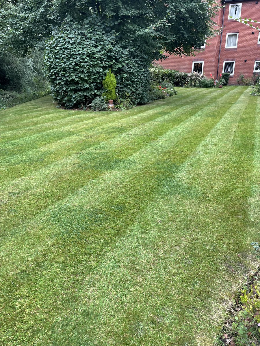 AirwavesFM1's tweet image. Airwaves Grounds Maintenance team

We’ve been out across assisted living communities, block management sites, and residential estates keeping outdoor spaces looking their absolute best.

#GroundsMaintenance #EstateManagement #BlockManagement #AssistedLiving #Landscaping