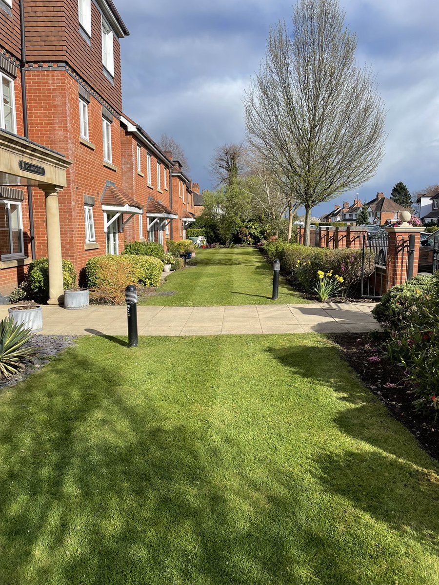 AirwavesFM1's tweet image. Airwaves Grounds Maintenance team

We’ve been out across assisted living communities, block management sites, and residential estates keeping outdoor spaces looking their absolute best.

#GroundsMaintenance #EstateManagement #BlockManagement #AssistedLiving #Landscaping