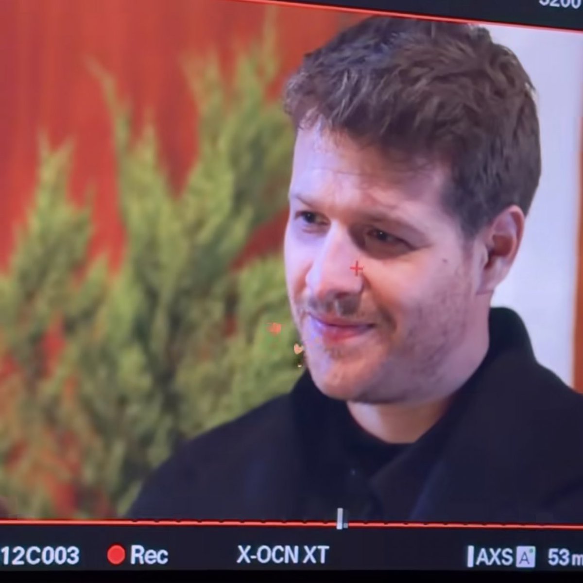 NOLUYOR NOLUYOR ORUÇ NE GÜZEL BAKMIŞ