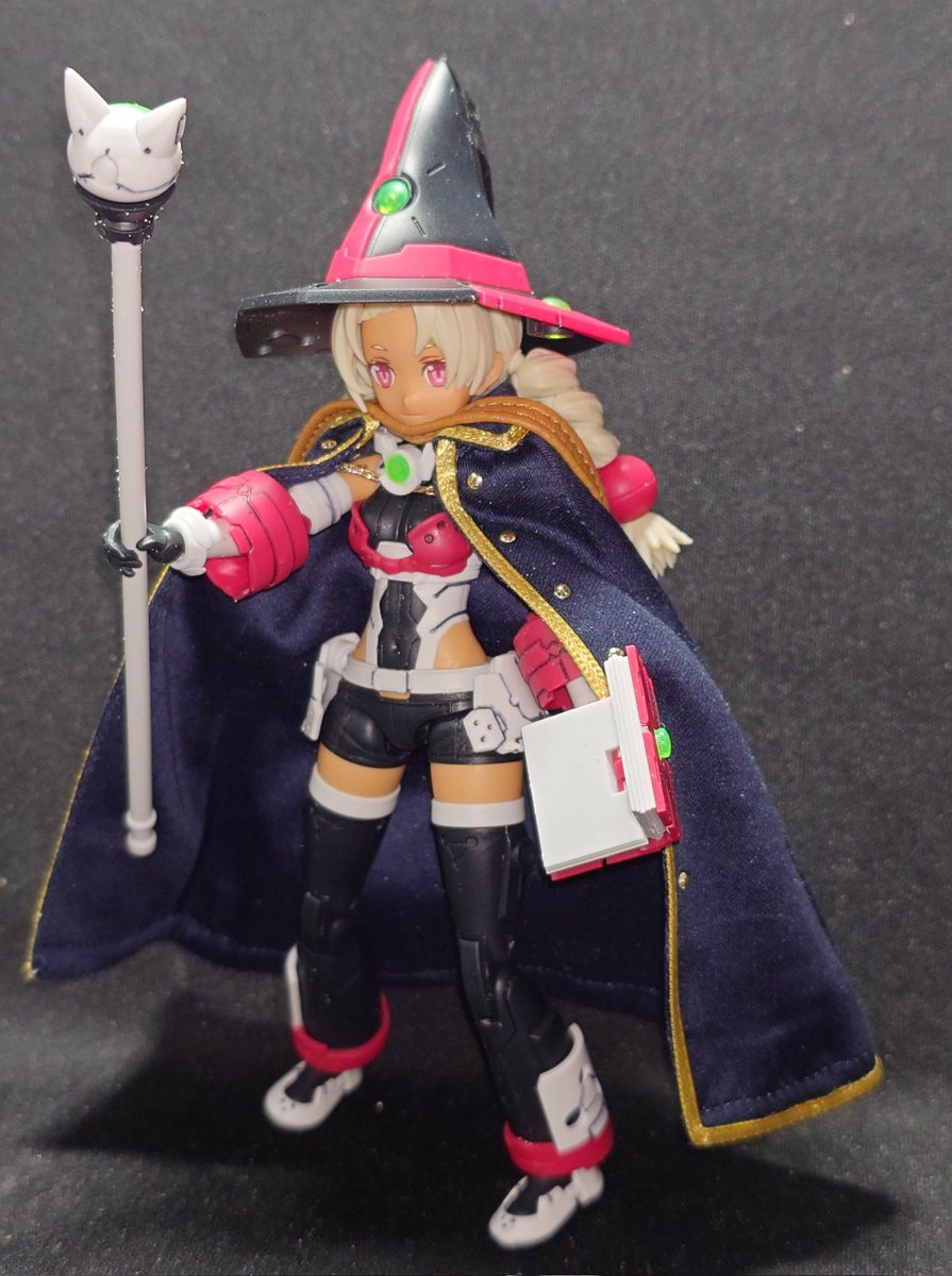 紅ブラウニー tweet media