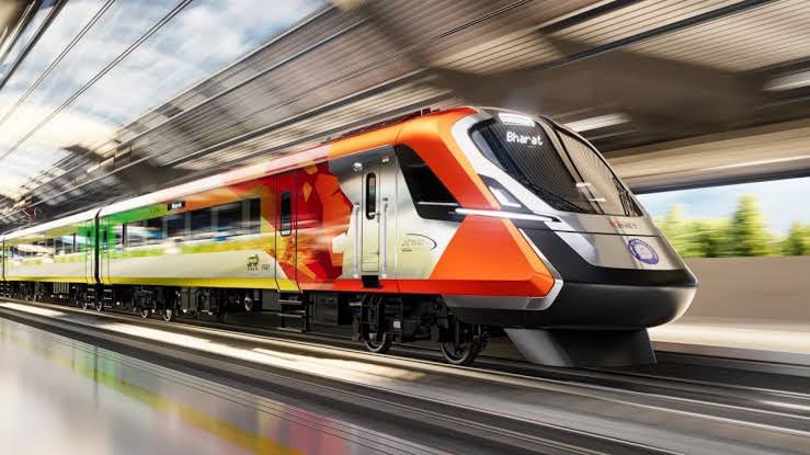 Siege4570's tweet image. Indian Railways approves 2 next-gen semi high-speed trainsets for FY27–28 🚄🇮🇳

🔹16 coaches each
🔹Steel body, Broad Gauge
🔹Design: 220 kmph
🔹Ops: 200 kmph

Likely to be used on Rajasthan’s high-speed test track &amp;amp; BG corridors like Amdavad-Dholera SHSR &amp;amp; future SHSR routes.