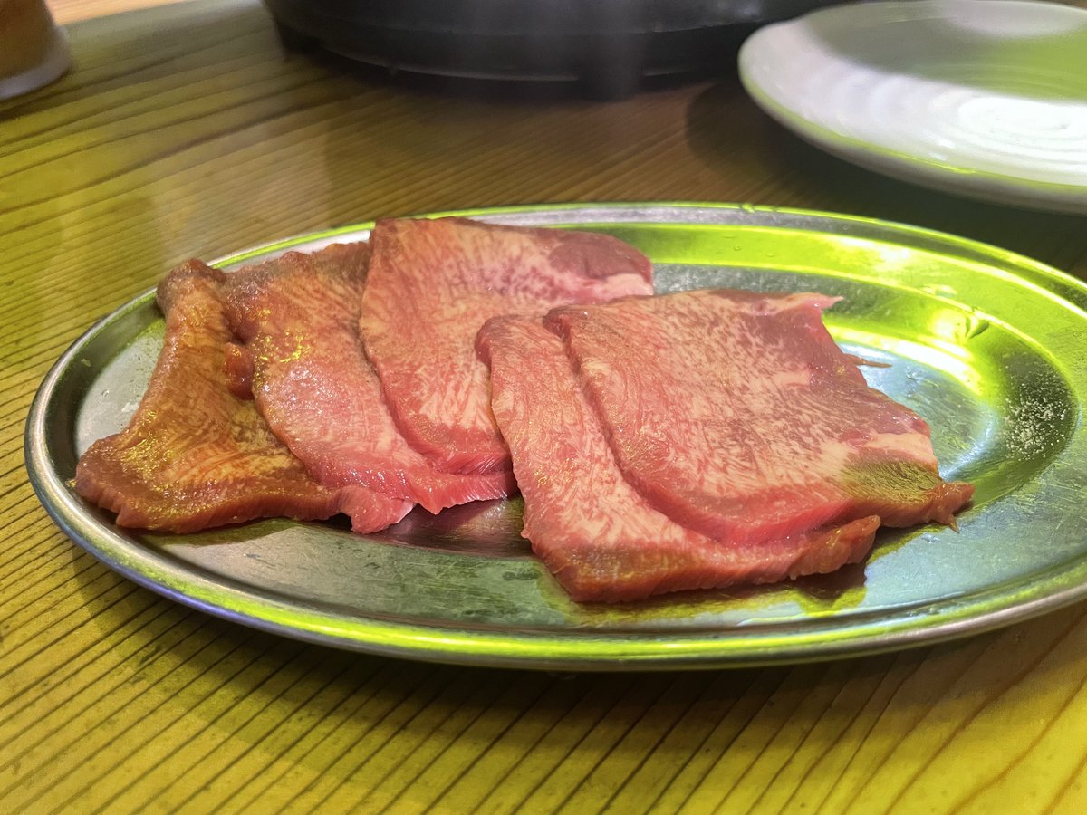 あきひこ tweet media