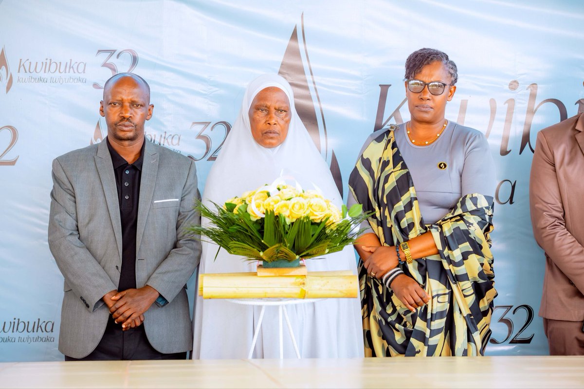 HuyeDistrict's tweet photo. Gutangiza icyumweru cy’icyunamo.

#Kwibuka32 https://t.co/HvNrv3CteI