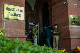 InformistMedia's tweet image. Finance ministry not planning to review hike in securities transaction tax on F&amp;amp;O trades; says move aimed at curbing derivatives volumes, discouraging speculative trading.
#FinanceMinistry #DerivativesMarket

Read more below:
informistmedia.com/EquityWire/479…