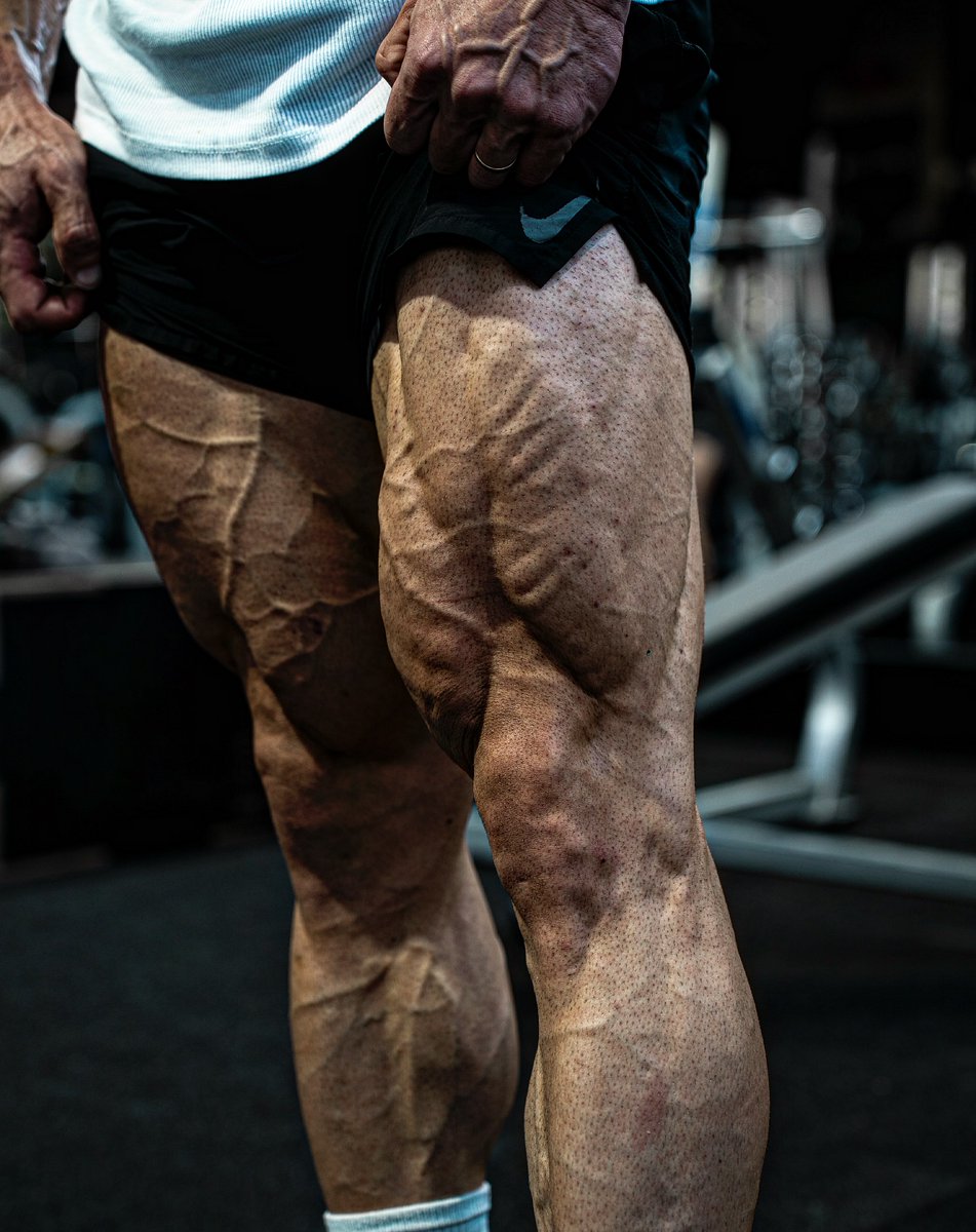 extremecond1's tweet image. Emre Ozkaram: Never skip leg day. Nasty shreds.