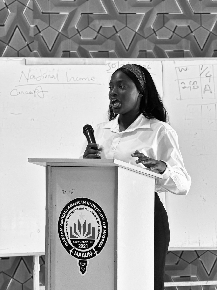 Yourlegalguyd's tweet photo. Being a law student can be fun and draining sometimes but I love it either ways😍 

I’m not so new on Twitter but I’m not old either 😂
Welcome me https://t.co/xrhWrhxadU