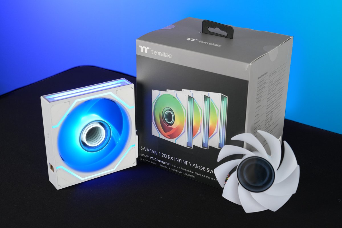 ThermaltakeInc's tweet photo. SWAFAN EX INFINITY Snow features dual infinity mirror lighting that delivers stunning depth from every angle, paired with a swappable fan blade design for easy airflow customization while keeping the lighting fully visible.
#Thermaltake #SWAFANEXInfinity #MagneticConnection https://t.co/OuQwlQ1Ma1