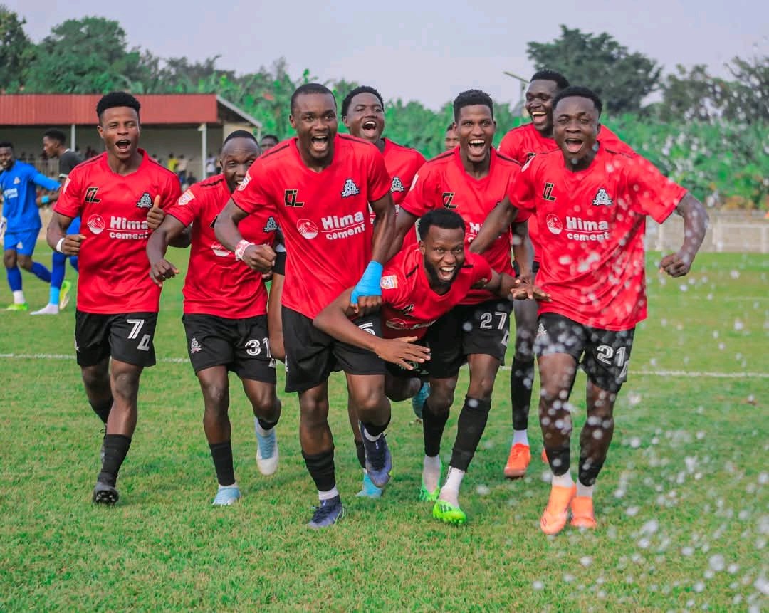 LytonLyndah's tweet photo. #BaKatalaFC coming to @StMarysStadium1 on Friday like it’s their first trip out of the village. @VipersSC doesn’t host visitors, it exposes levels. Enjoy the tour early, because after kickoff it’s 90 minutes of pure suffering. By full time #Kitara fans will be clapping 4 us. https://t.co/hvdgRGiH2i