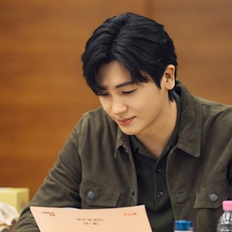 What's on Netflix tweet media