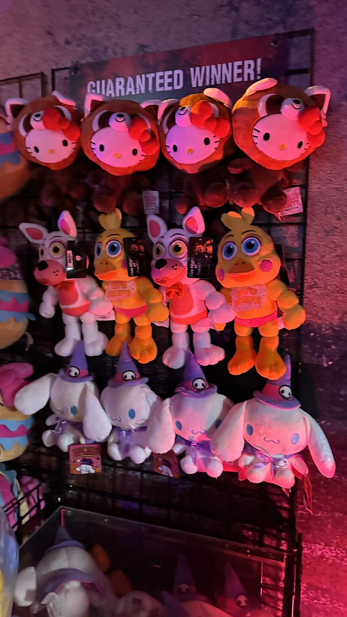 ゲーセンでとったた FNAF目的でアメリカに行ったとき「映画に登場したぬいぐるみ(ゲーセン