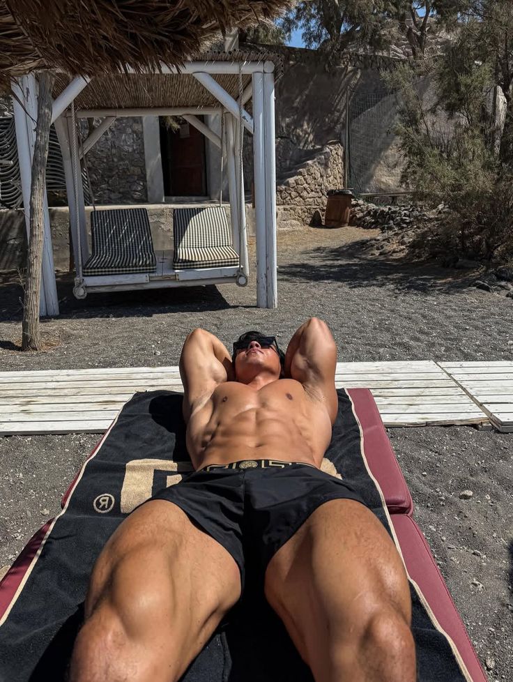 Men's Aesthetic tweet media