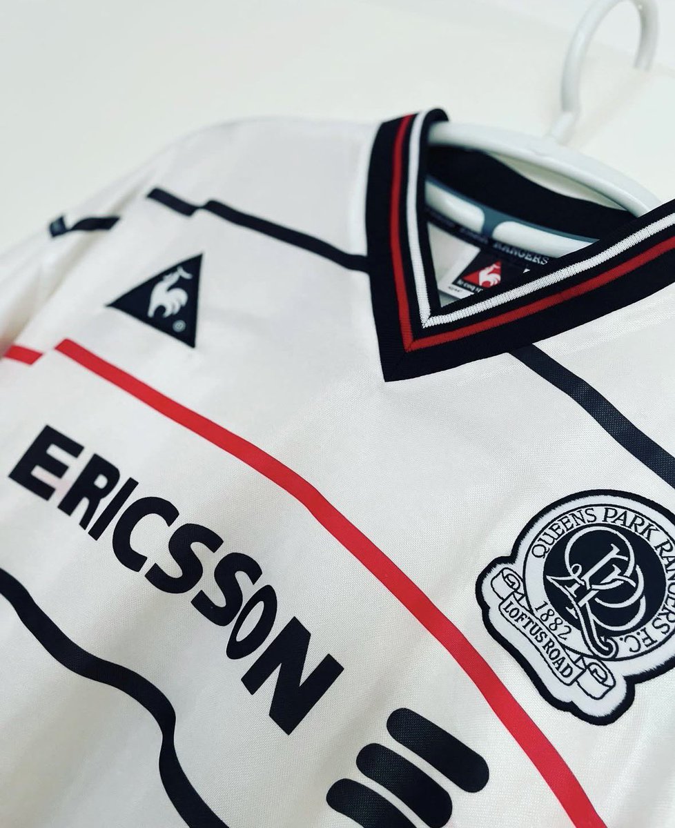 the_qprshirtcol's tweet image. One of my favourite shirts. 

QPR away 1999 - 2001

#QPR #footballshirts #qpr