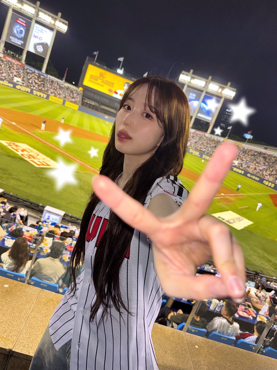haemigxx's tweet photo. 야구장이 퍼컬인 여자 https://t.co/wzKgWQTAjD