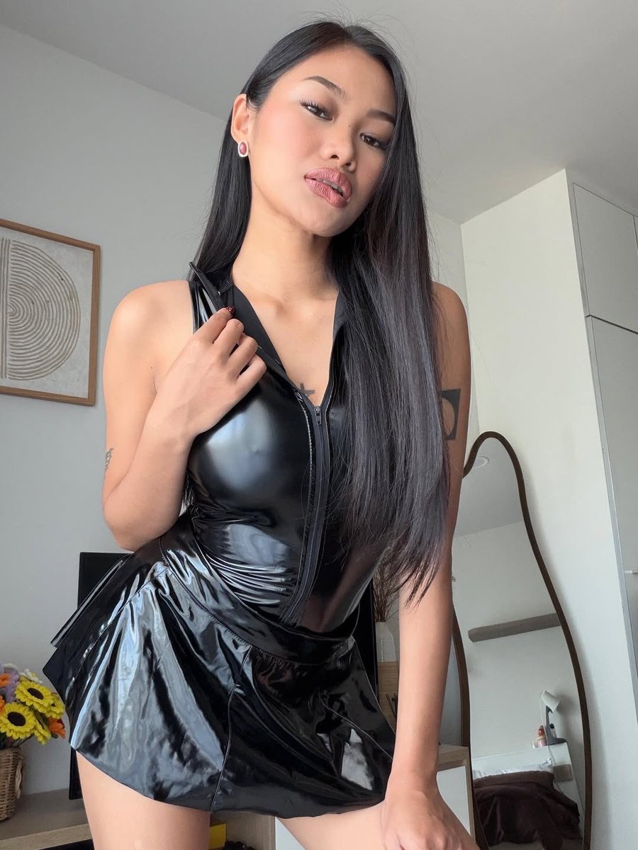 Herrin Rose tweet media