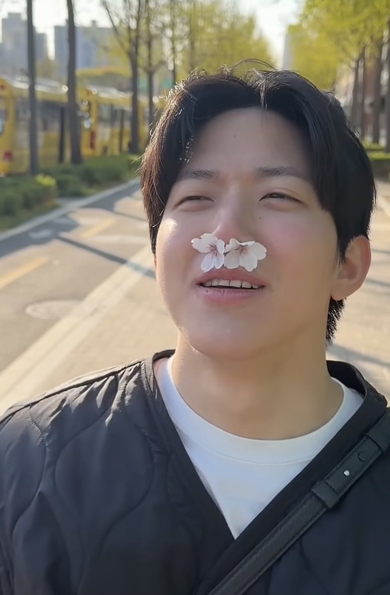 도뀽 ૮ • ·̫ • ა tweet media