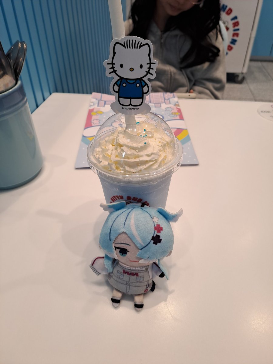 VToodles tweet media