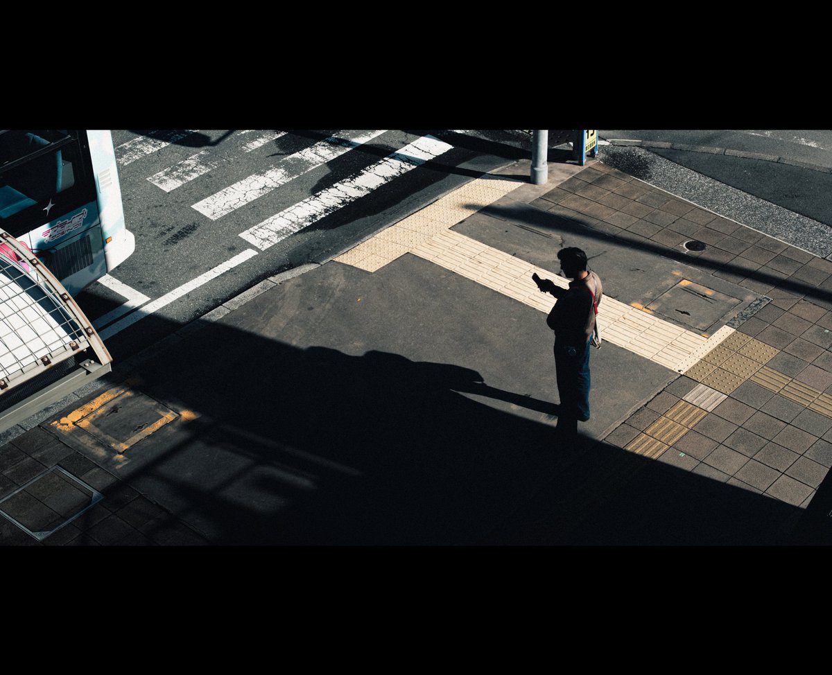 _the_contrast's tweet photo. 今更ですが自己紹介
「映画のワンシーン」のような写真を撮っています。
どんな人も、映画の主役に。
どんな瞬間も、映画のワンシーンに。
#写真好きな人と繋がりたい 
#カメラ好きな人と繋がりたい 
#PENTAX
#photooftheday 
#photograghy https://t.co/SGZSfkYmns