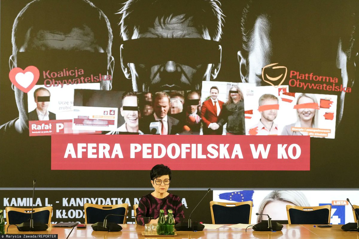 Słuchajcie kochani !!
Nadal trwa  ZMOWA MILCZENIA wokół bulwersującej, odrażającej  sprawy pedofilskiej w strukturach partii Rudego....😠😡
A wszystko wskazuje, że w PO jest wysyp osób z zarzutami pedofilskimi ! 
Ale wy nie zapominajcie !!
Nagłaśniajcie ten skandaliczny,