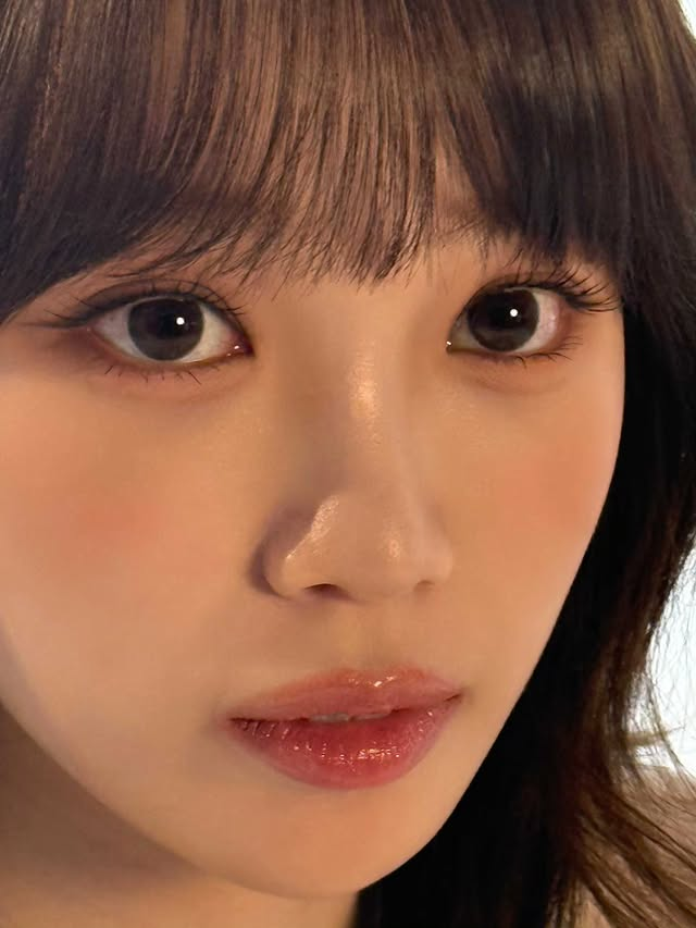 kim chaewon pics tweet media
