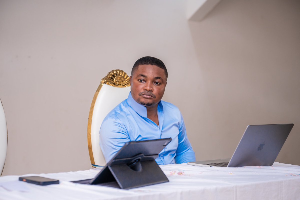 #TBM 2 Dans un pays d’urgence, parler ne suffit plus. Chaque #Congolais doit devenir une solution. Quelle valeur ajoutes-tu à la Nation ? Moins de plaintes, plus d’actions. Travaillons avec conscience pour un changement concret. 🇨🇩✨
#CONGO #MindSet