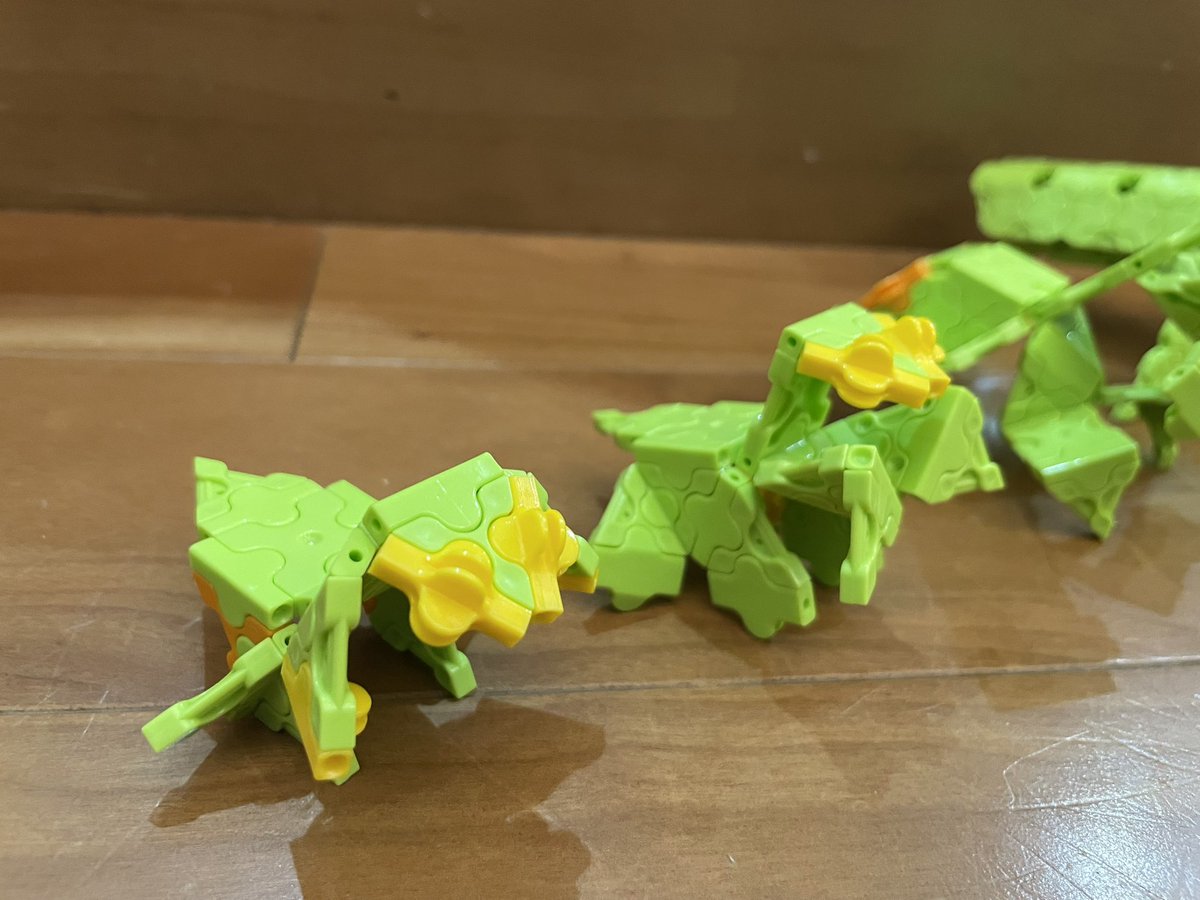 disdard171's tweet photo. 大好きなカマキリを作ったみたい😁
#LAQ https://t.co/pbfBhe8Lg5