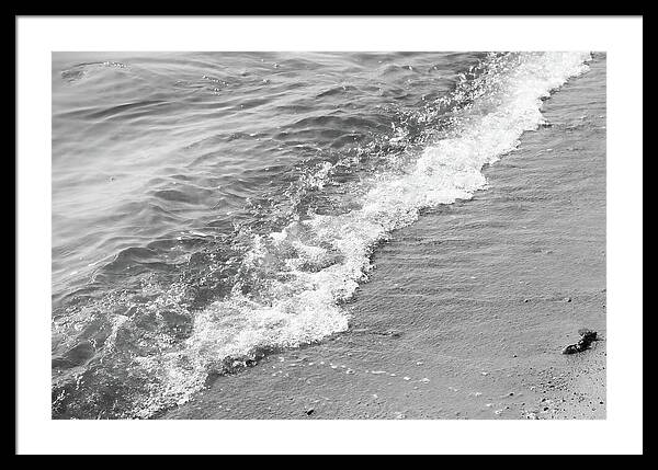 HurmerintaArt's tweet image. Water is a wonderful element and I love to photograph it. Each wave is different. Black and white photograph.

#summer #sea #water #waves #wallart 
 johanna-hurmerinta.pixels.com/featured/the-w…