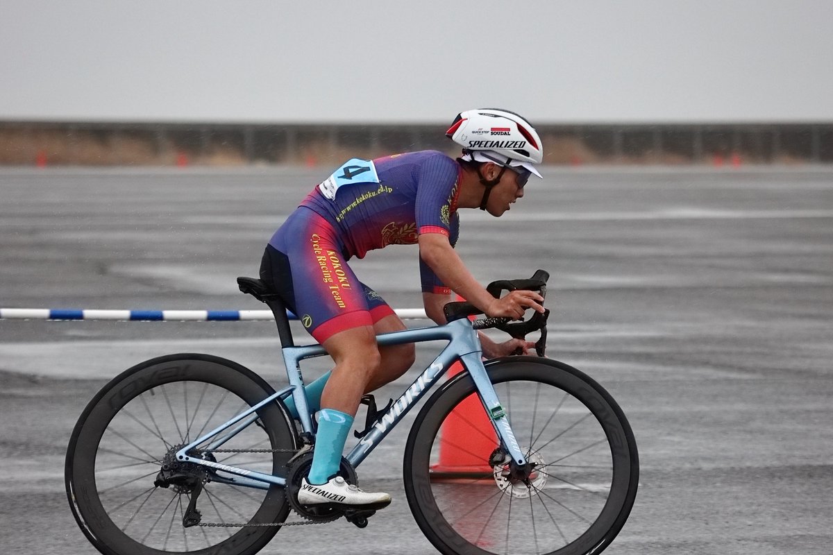 あきひこ tweet media