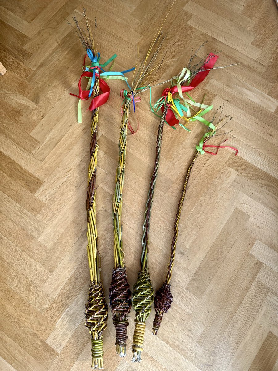 OB_rys's tweet photo. Tyhle taky, další už nehodlám přidávat, to bych prostí Velikonoce pletl už od Zeleného čtvrtka… https://t.co/AxPltb18sc