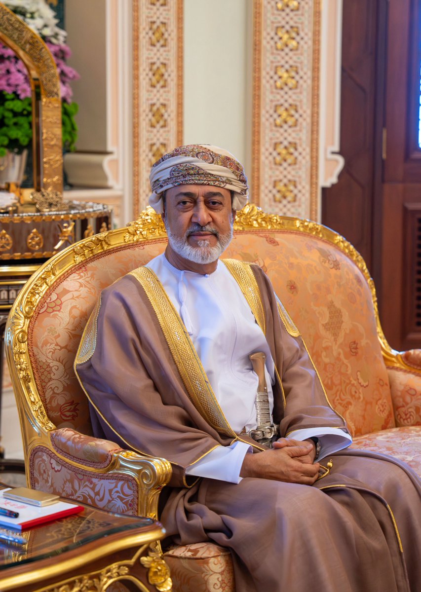 Royal Oman Family tweet media