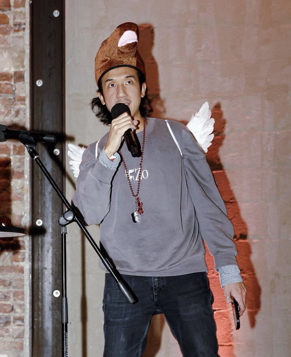 0thernet's tweet image. I'm going to London this week 🇬🇧

Speaking at:
- Wed @clawcon 
- Thurs @meetgranola 
- Your event?

DM me with your email if you want VIP tickets to ClawCon (Zo users preferred)

PS if there are @aiDotEngineer side events I should check out lmk!