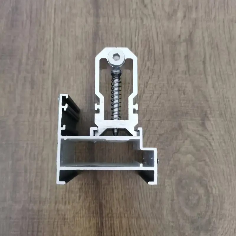 FoshanXuanqing's tweet image. 🔩 Easy-install aluminum corner joints improve assembly speed and frame alignment in door &amp;amp; window systems. Built with 6063-T5 aluminum for durability.

📩 fsxuanqing@gmail.com

🌐 aluminium-hardware.com

#aluminumhardware #windowhardware #constructiontips