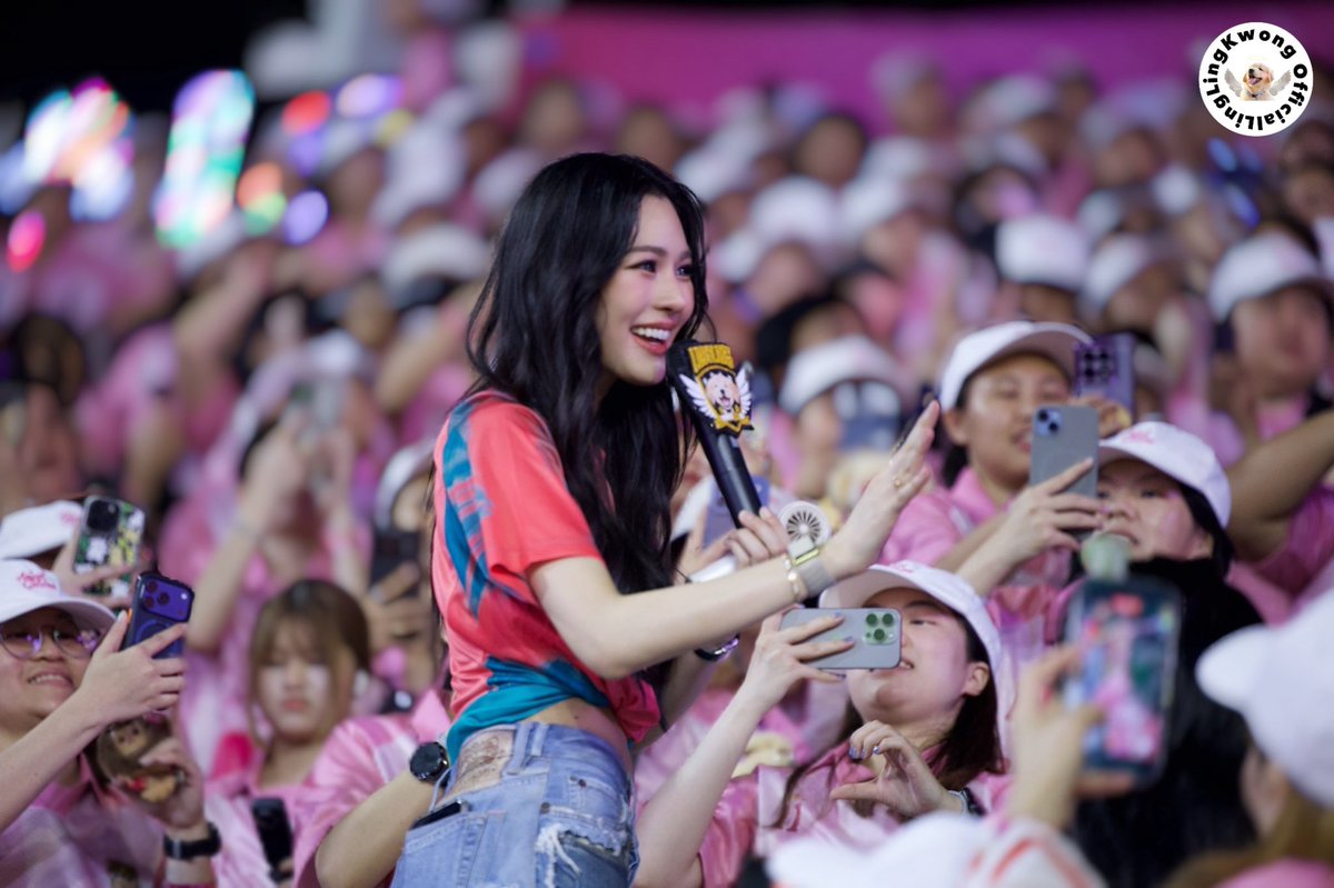 june 🌈 tweet media