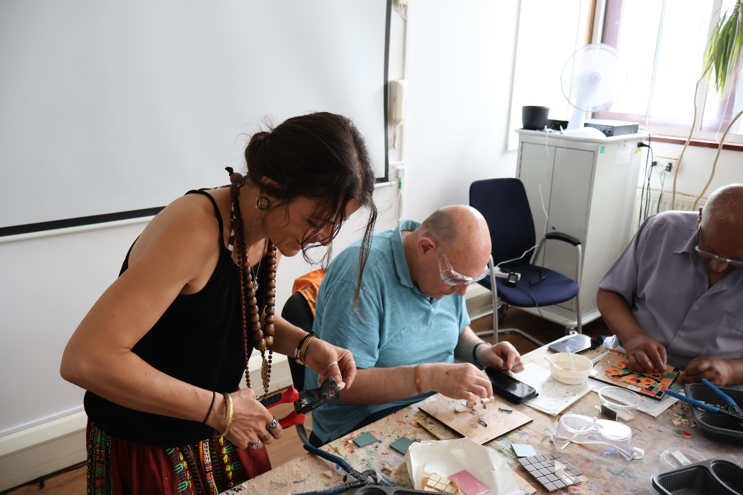 createcharity's tweet image. Today is #WorldHealthDay 🌎

Creative activities can support mental &amp;amp; physical health, reduce stress and improve wellbeing - and are even linked to longer life.

Creativity isn’t just something we enjoy. It’s something we need. 🧠

 #ArtsForWellbeing #PeopleNeedToCreate