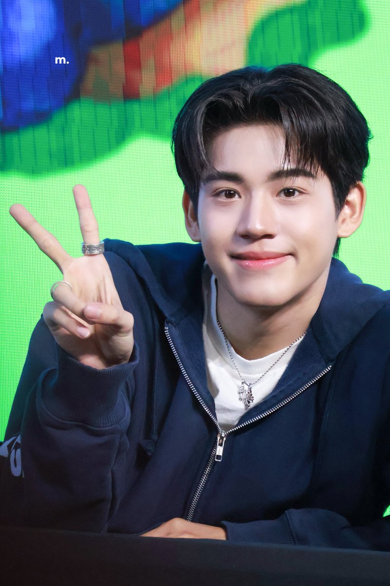 m. ꕀ 🐶 tweet media