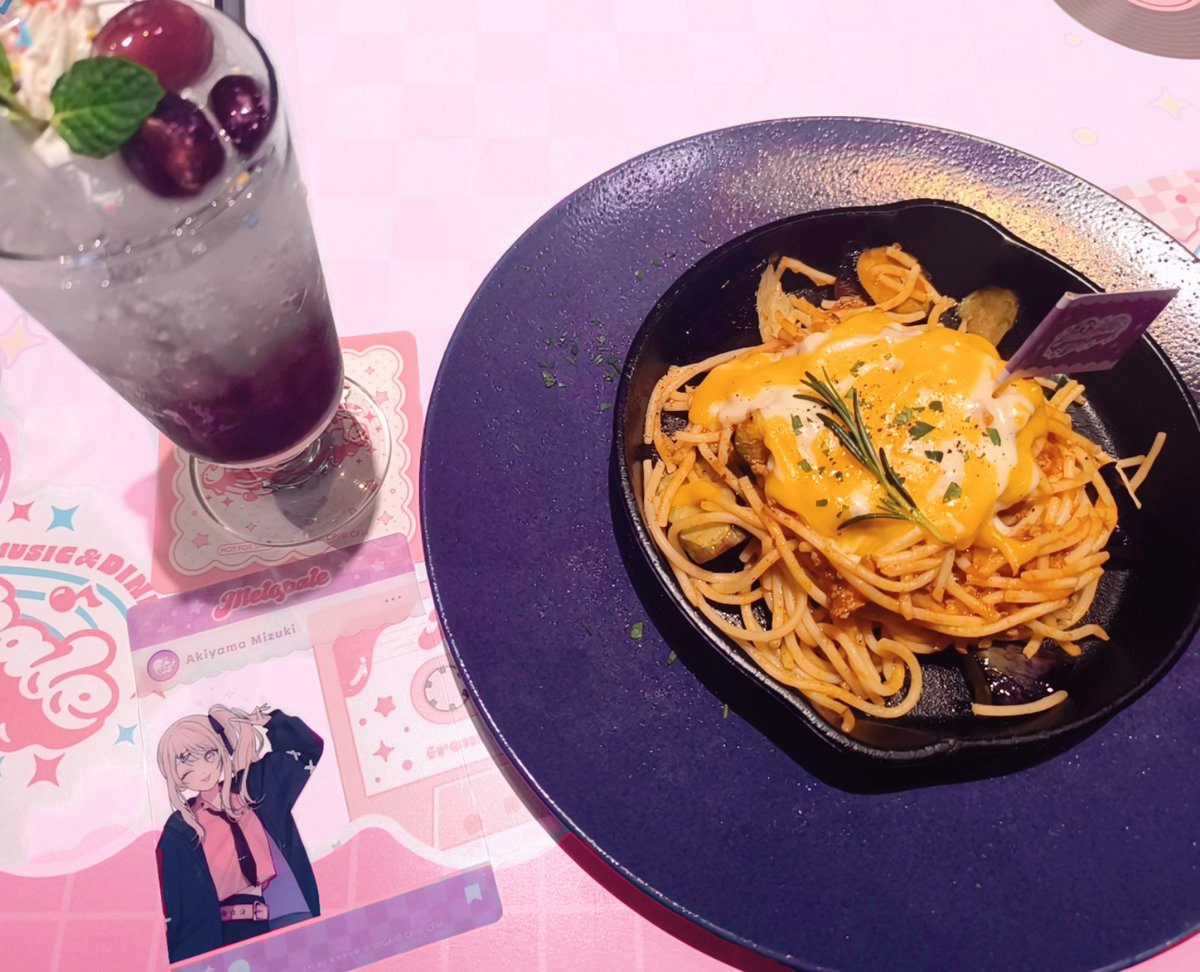 micro_sub02's tweet photo. ギャルみ瑞希ありがとう
店内めちゃ可愛かったしどっちもめちゃおいしかった✌️ https://t.co/UoLV9gsjVg