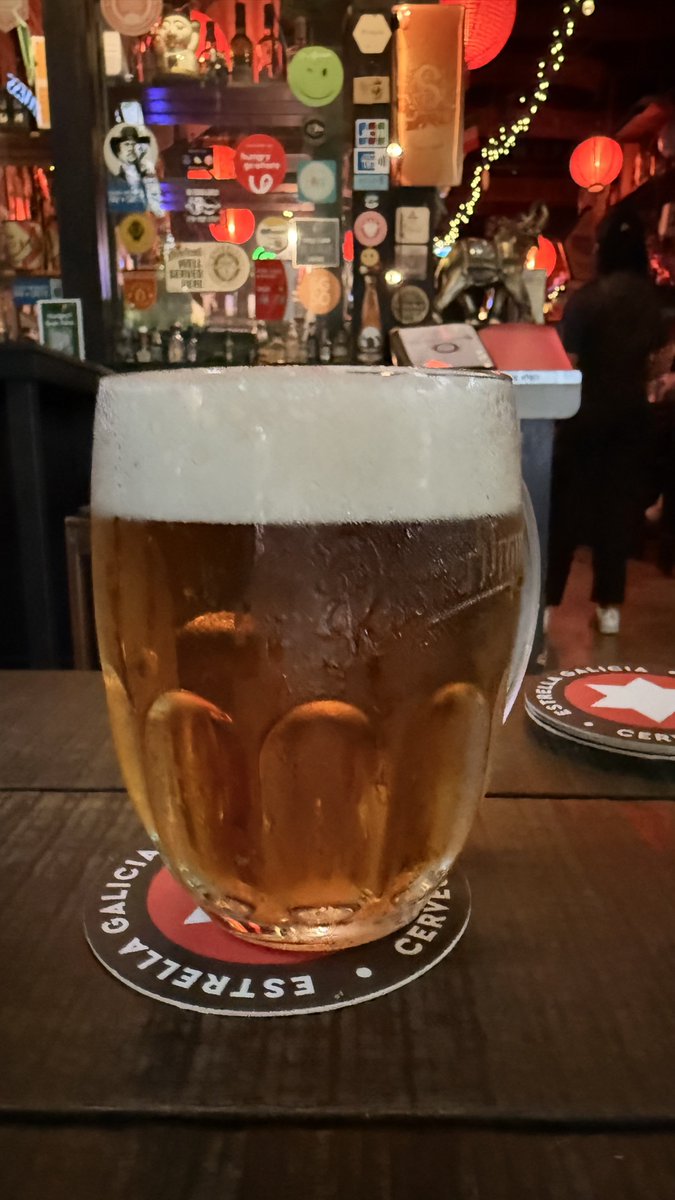 GomezCooks's tweet photo. Chilli prawn and beer. An evening! https://t.co/jk4tiQmjtP