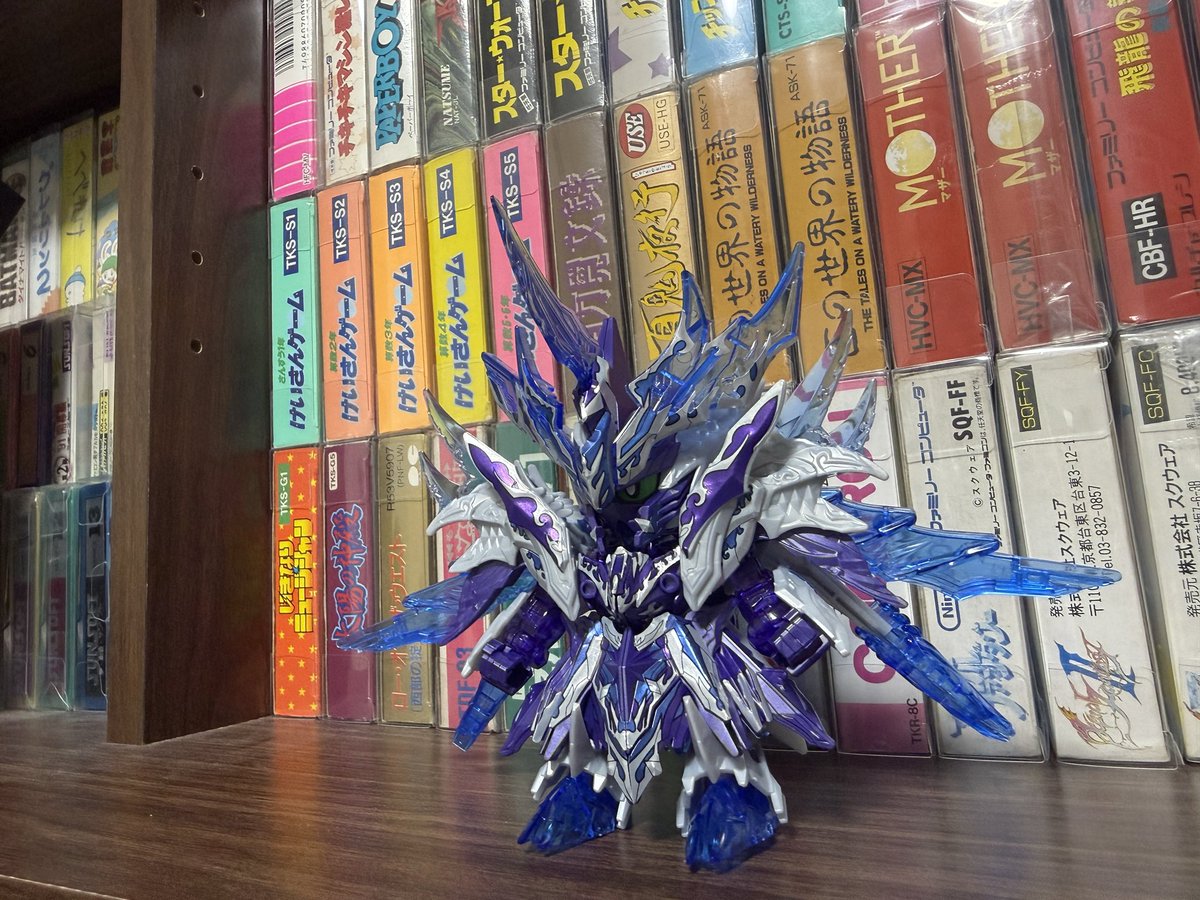 YRkun1's tweet photo. 約37年振りにガンダム作りました！老眼鏡頼りにショックを受けつつ、なんとか完成。こんなに難しかったっけ。次も大将軍作るぞー！ https://t.co/QmplSiM3S3